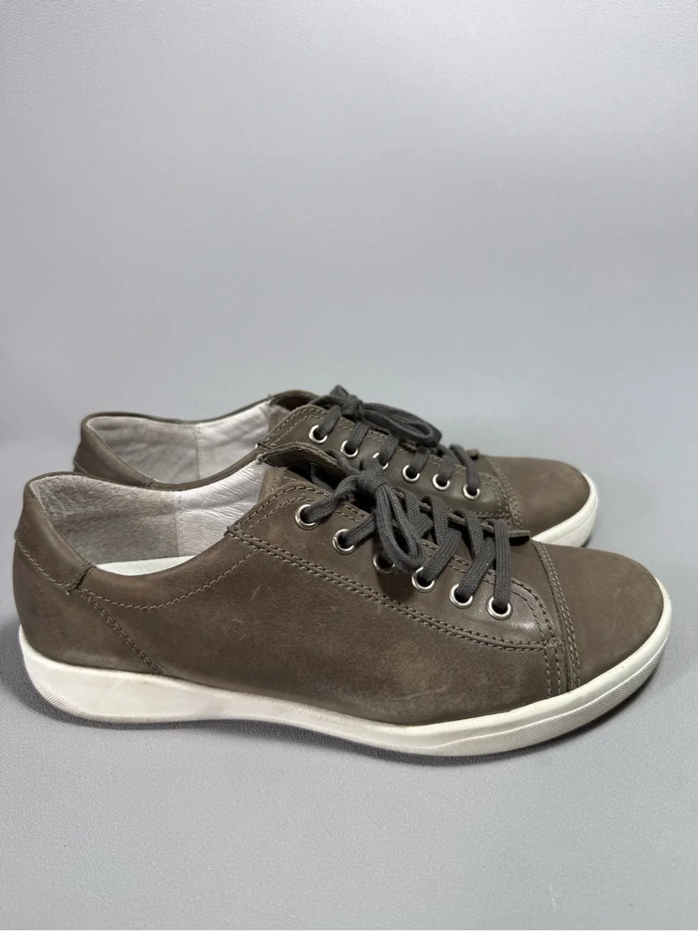 Josef Seibel Sina 11 Taupe Leather Cap Toe Lace-Up Sneakers